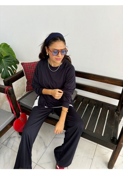 Kadın Bisiklet Yaka Atlet Detay Sweat ve Ispanyol Paça Salaş Detay Pantolon Ikili Takım