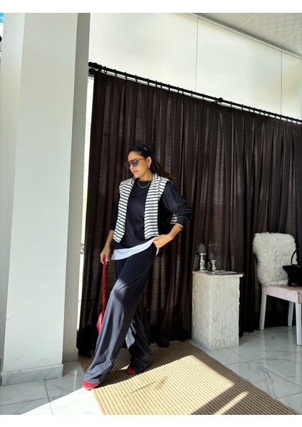 Kadın Bisiklet Yaka Atlet Detay Sweat ve Ispanyol Paça Salaş Detay Pantolon Ikili Takım fiyatları