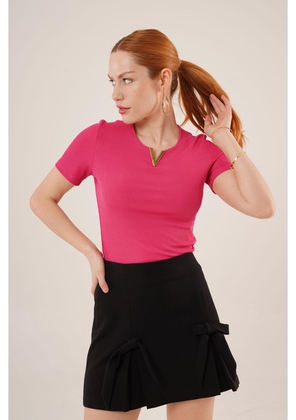Kısa Kollu Yaka Detaylı Kaşkorse Fuşya Bluz fırsatları