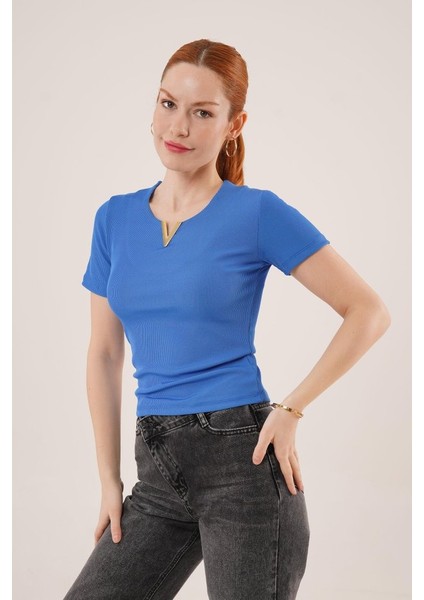 Kısa Kollu Yaka Detaylı Kaşkorse Saks Bluz modelleri