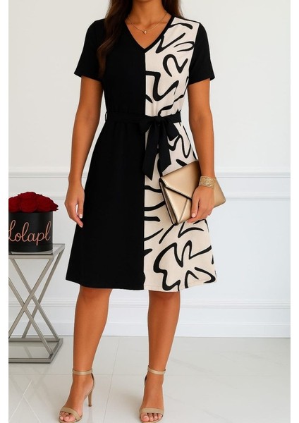 Kadın Kısa Kollu V Yakalı Çift Renkli Desenli Beli Kuşaklı Atlas Elbise
