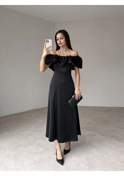 Siyah Omuz Büzgülü Saten Elbise