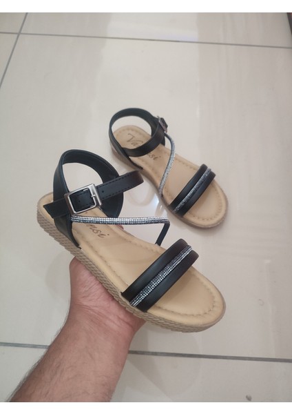 69741 Siyah Taş Detaylı Kadın Düz Taban Sandalet