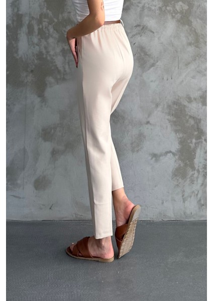 Kadın Dar Paça Pileli Kemerli Mevsimlik Kumaş Pantolon Krem Krem / 36