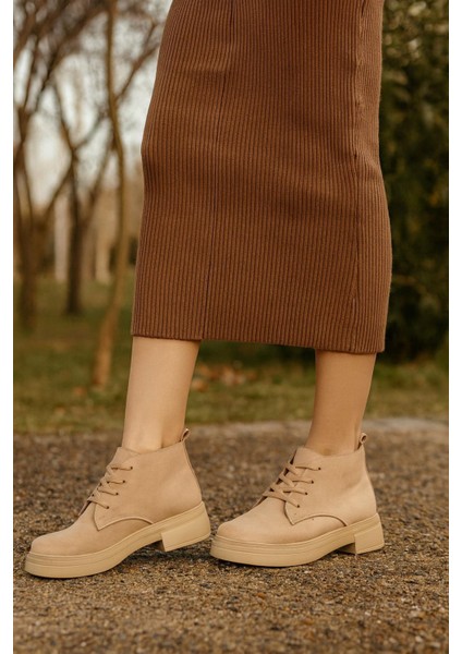 Kalın Poli Taban Bağcıklı Bilekte Kadın Bot & Bootie Süet fiyatları