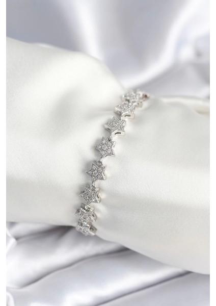 Pirinç Gümüş Renk Yıldız Model Kadın Bileklik