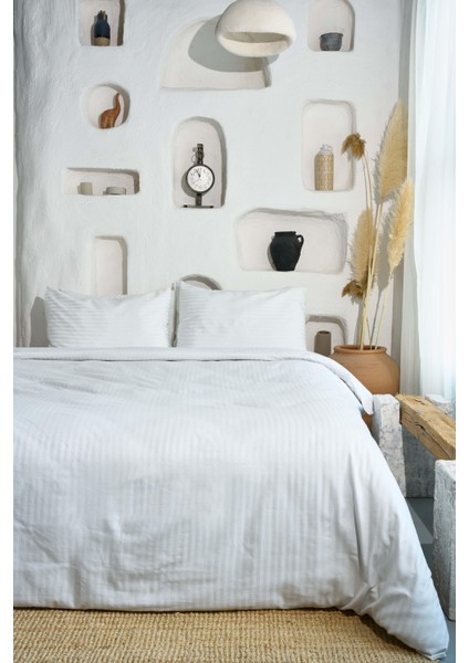 Çift Kişilik Saten Çizgili Nevresim Takımı