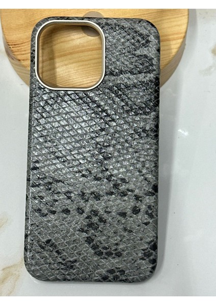 14 Pro Max Yılan Desenli Kılıf