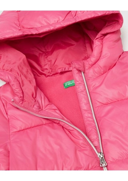 Kız Bebek Logo Işlemeli Kapüşonlu Mont modelleri