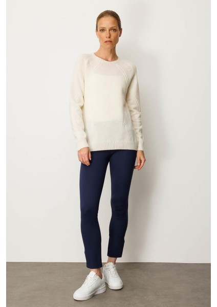 Kadın Sıfır Yaka Önü ve Kol Ortası Saç Örgü Yün Kazak Kemik fırsatları