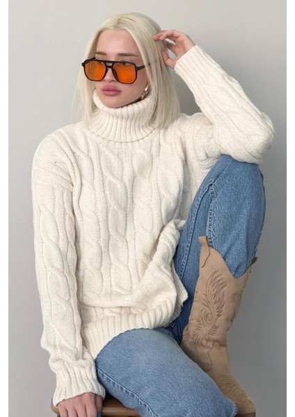 Ekru Boğazlı Triko Kazak MG2376