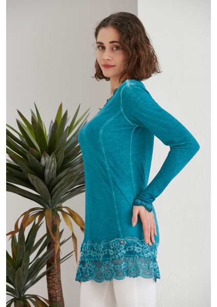 Kadın Turkuaz Mavi Dantel Detaylı Uzun Kol Curve Spor Şık Bluz Tunik indirimleri
