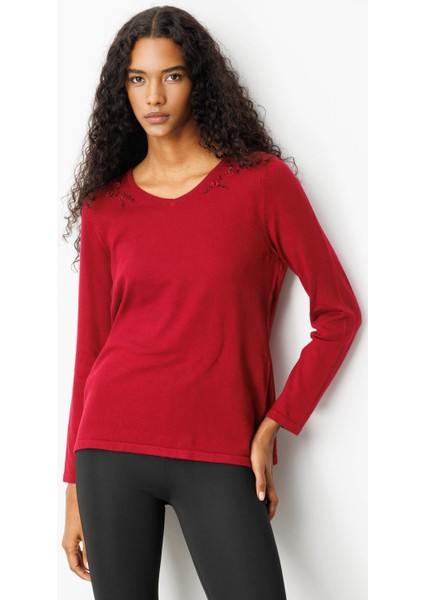 Kadın V Yaka Omuzları Boncuk Işlemeli Bluz Vişne fiyatları