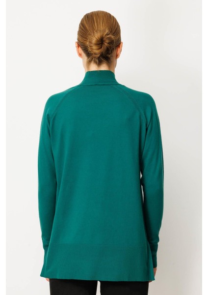 Kadın Yarım Balıkçı Yaka Kolları Yırtmaçlı Kazak Ö.başı modelleri