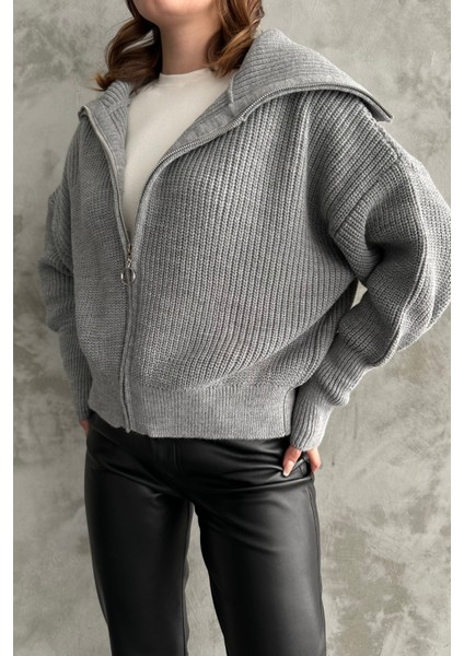 Gri Devrik Yaka Fermuarlı Triko Hırka Gri / Standart fiyatları