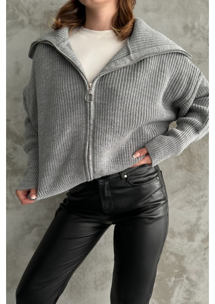 Gri Devrik Yaka Fermuarlı Triko Hırka Gri / Standart indirimleri