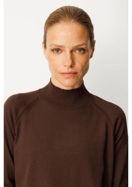 Kadın Yarım Balıkçı Yaka Kolları Yırtmaçlı Kazak Kahve fırsatları