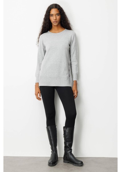 Kadın Sıfır Yaka Dikişsiz Yanları Düğmeli Simli Bluz Gri fırsatları