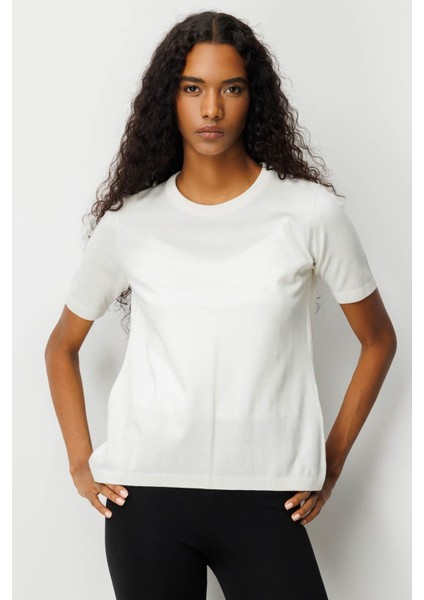 Kadın Sıfır Yaka Kısa Kollu Düz Bluz Kemik