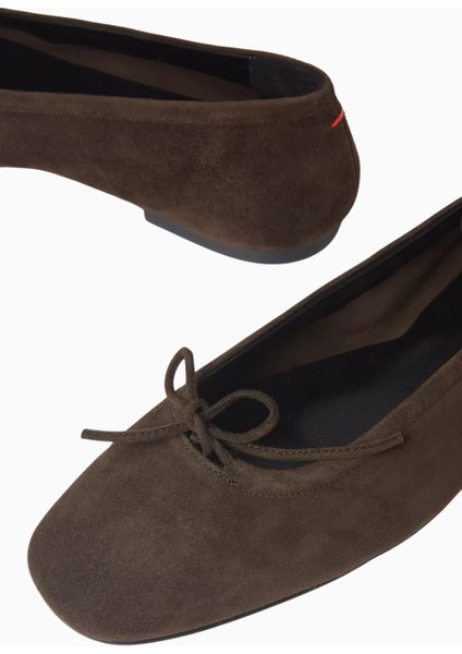 Aeyde Delfina Babet, Kahverengi Kid Süet, Kare Burun, Fiyonk Detaylı, Lüks Italyan El Yapımı fırsatları