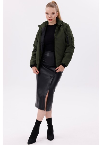 Kadın Haki Astarlı Dik Yaka Mevsimlik Su ve Rüzgar Geçirmez Mont FM-505-K