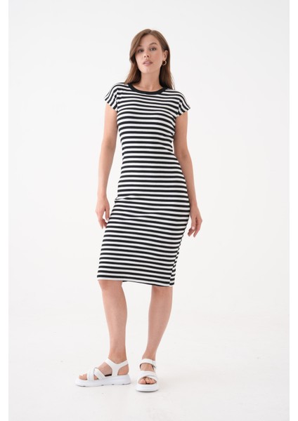 Kadın Çizgili Spor Şık Siyah Beyaz Casual Midi Boy Elbise fırsatları