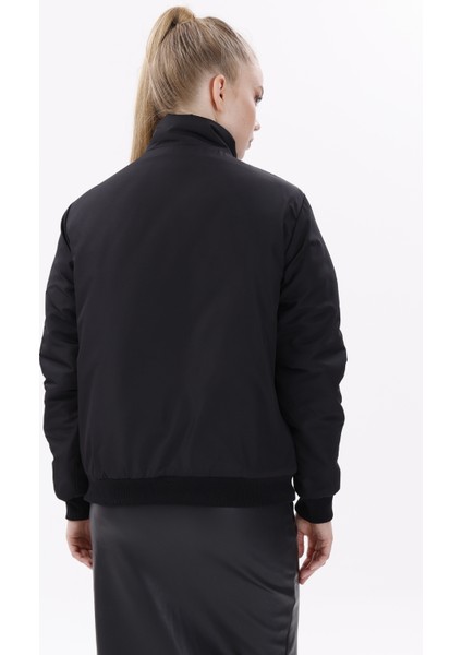 Kadın Siyah Astarlı Dik Yaka Mevsimlik Su ve Rüzgar Geçirmez Mont FM-505-K