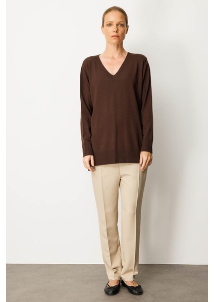 Kadın V Yaka Önü Arkası Yırtmaçlı Kazak Kahve fiyatları