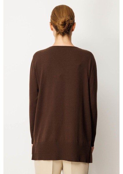 Kadın V Yaka Önü Arkası Yırtmaçlı Kazak Kahve modelleri