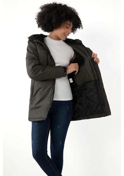 Spor Kadın Polarlı Su ve Rüzgar Geçirmez Kapüşonlu Mont Kaban Parka