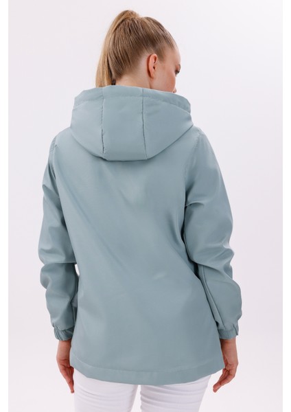 Kadın Mint Yeşil Içi Astarlı Su Geçirmez ve Rüzgara Dayanıklı Kapüşonlu Cepli Yağmurluk - Rüzgarlık