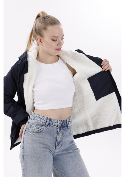 Kadın Lacivert Kürklü Su ve Rüzgar Geçirmez Kapüşonlu Kışlık Mont & Kaban & Parka FMM-100-K