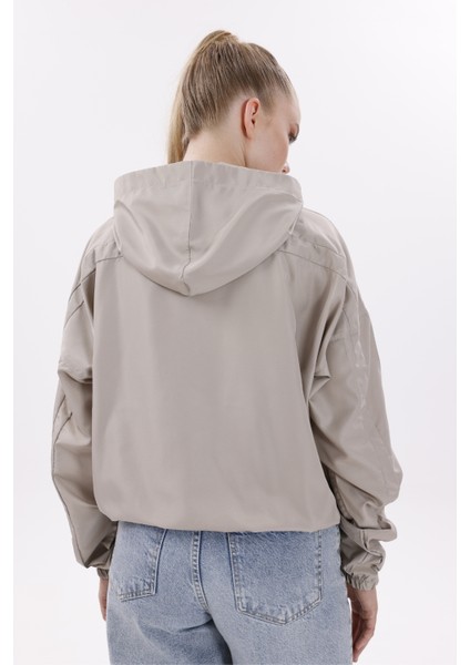 Kadın Taş Kapüşonlu Su ve Rüzgar Geçirmez Oversize Yağmurluk Rüzgarlık Y20