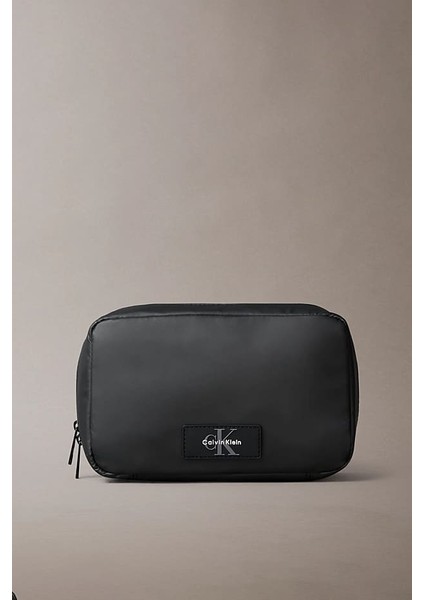 Erkek Asma Kancalı Amblemli Seyahat Tipi El Çantası - Siyah