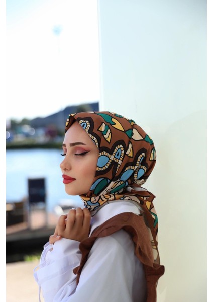 Defne Desenli Eşarp Kahverengi