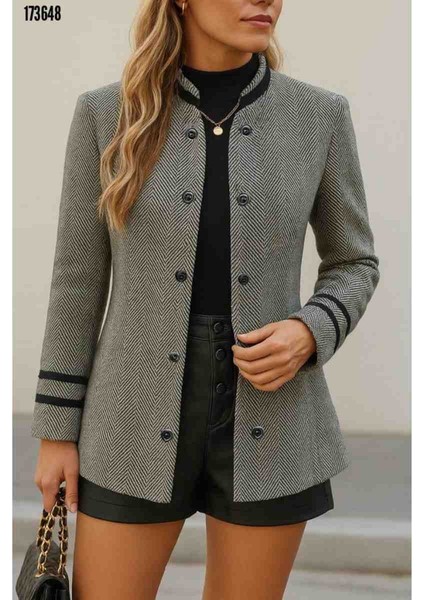 Kadın Uzun Kollu Hakim Yaka Düğme Detaylı Dokuma Ceket, Kırmızı Gül Figürlü Kolye Hediye fiyatları