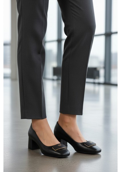 Siyah Kadın Topuklu Ayakkabı modelleri