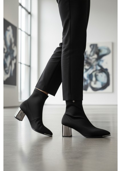 Siyah Streç Kadın Topuklu Bot modelleri
