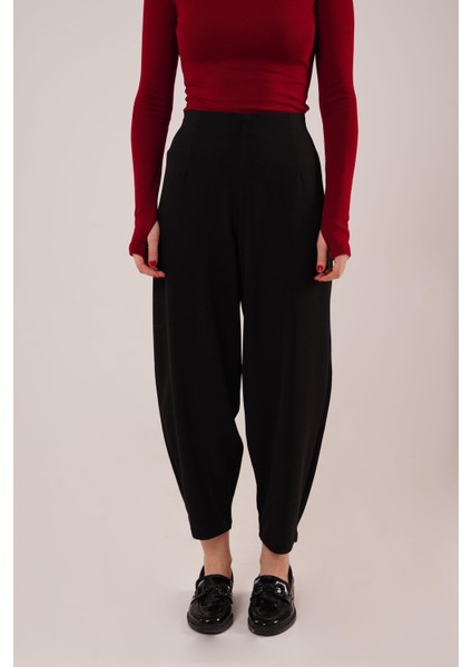 Havuç Kesim Siyah Pantolon fırsatları