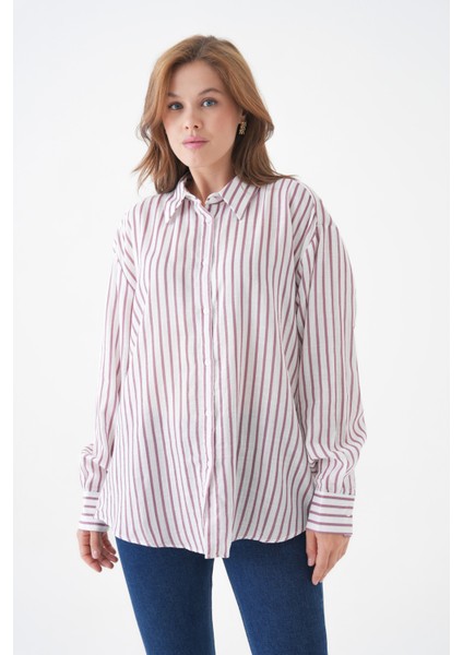 Kadın Çizgili Uzun Kol Önden Düğmeli Rahat ve Geniş Kalıp Büyük Beden Curve Tesettüre Uygun Gömlek modelleri