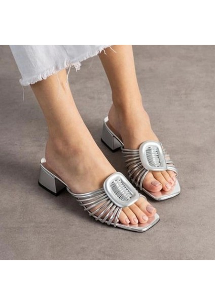 Anca Gümüş Rugan Topuklu Terlik fırsatları