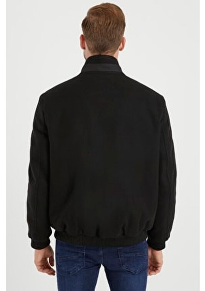 Erkek Siyah Yün Karışımlı Rahat Kalıp Kaşe Mont