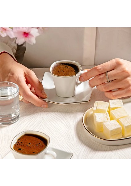 Menekşe Beyaz Desensiz Porselen Kahve Fincan Takımı 12 Parça 6 Kişilik – Şık ve Zarif Sunumlar İçin