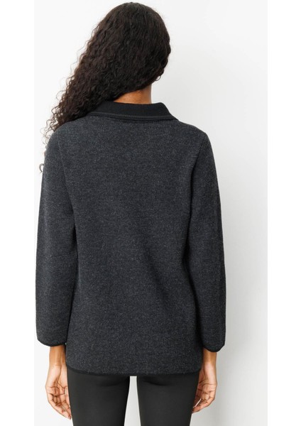 Kadın Polo Yaka Cebi Nakış Işlemeli Yün Hırka Siyah modelleri