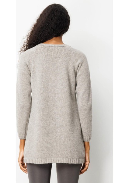 Kadın V Yaka Saç Örgülü Uzun Yün Hırka Vizon modelleri