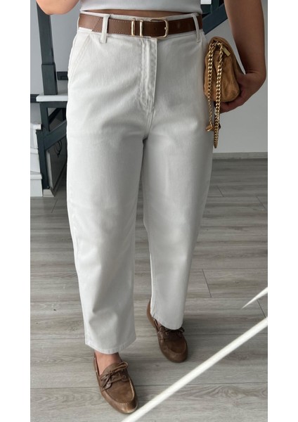 Beyaz Skater Mom Jean fiyatları