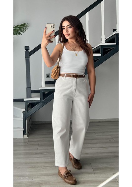 Beyaz Skater Mom Jean indirimleri