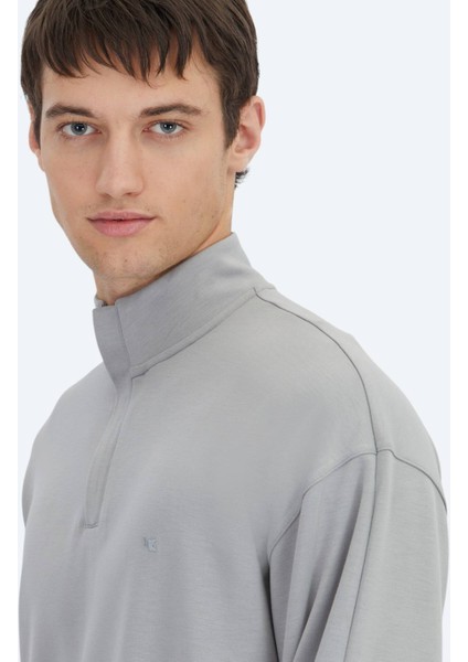 Gri Dik Yaka Sweatshırt