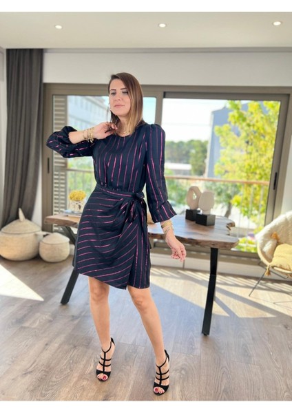 Kadın Fuşya Simli Çizgili Siyah Belden Bağlamalı Şık Curve Siyah Gece Iş Elbisesi fırsatları