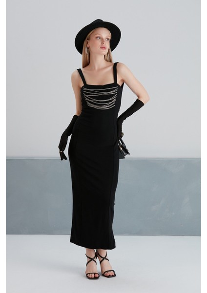 Kadın Kalın Askılı Sırt ve Zincir Detaylı Midi Boy Yırtmaçlı Spor Şık Siyah Elbise modelleri